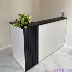 Quầy lễ tân 1m2 đen phối trắng QLT014