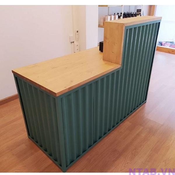 quay le tan 1m2 op lam nhua QLT026 Quầy lễ tân 1m2 ốp lam nhựa QLT026