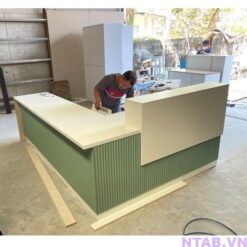 Quầy lễ tân chữ L 1m4 x 2m4 QLT027