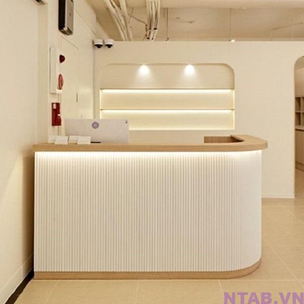 quay thu ngan bo cong op lam song QTN012 Quầy thu ngân bo cong ốp lam sóng QTN012