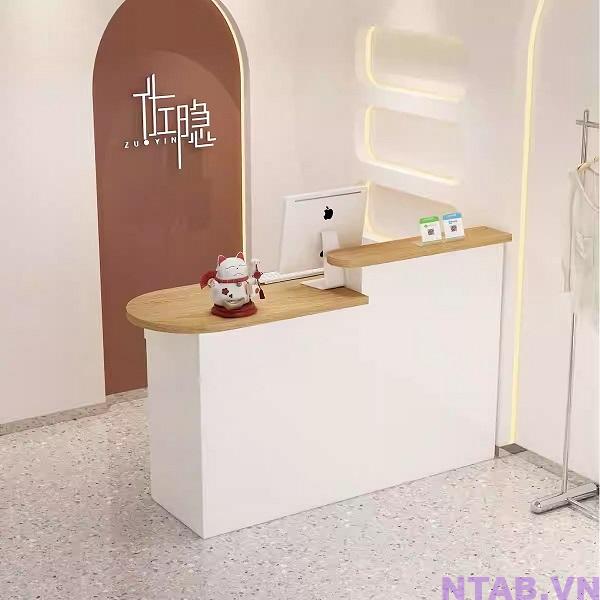 quay thu ngan van go phoi trang 1m2 QTN009 Quầy thu ngân vân gỗ phối trắng 1m2 QTN009