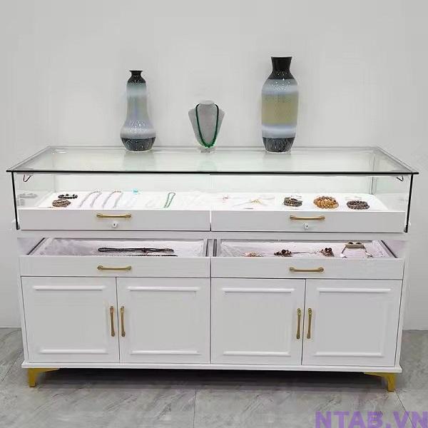 tu kinh trung bay trang suc 1m4 x 1m TTS002 Tủ kính trưng bày trang sức 1m4 x 1m TTS002