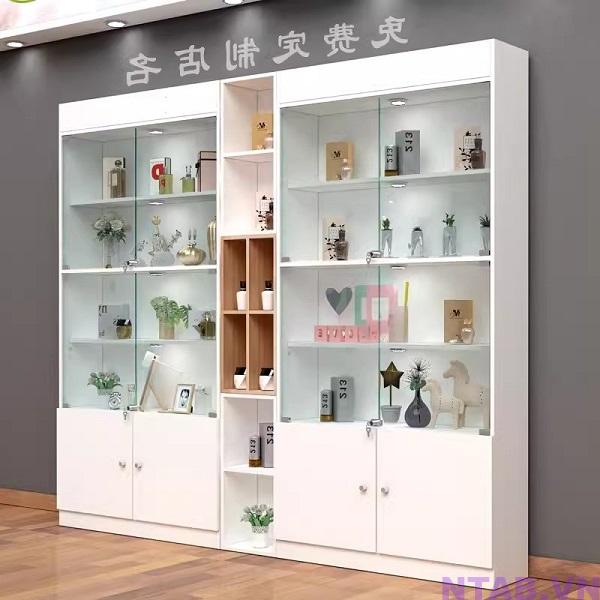 tu trung bay my pham 2m x 2m TTB037 Tủ trưng bày mỹ phẩm 2m x 2m TTB037