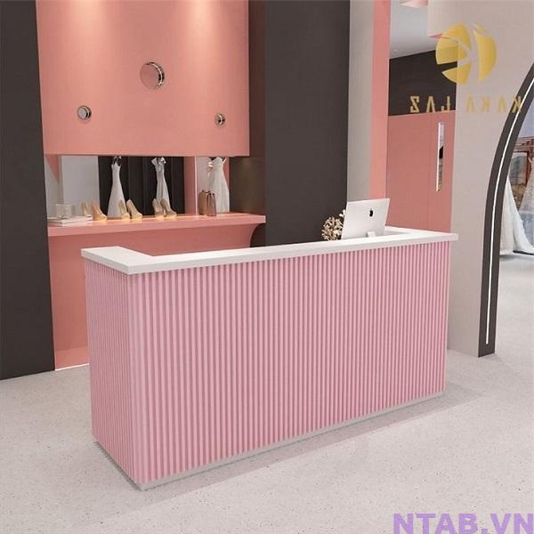 quay le tan op lam hong trang QLT060 Quầy lễ tân ốp lam hồng trắng QLT060